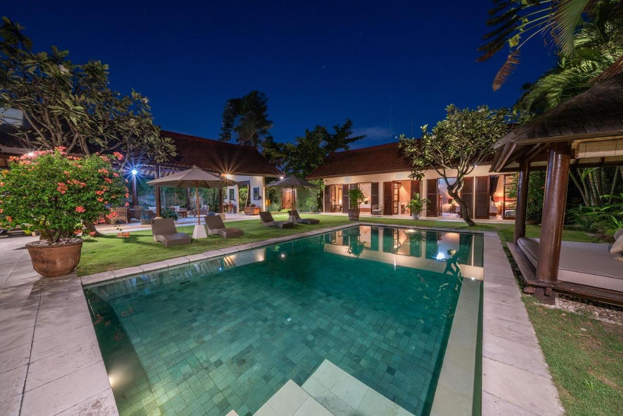 Rumi Villas Seminyak Buitenkant foto