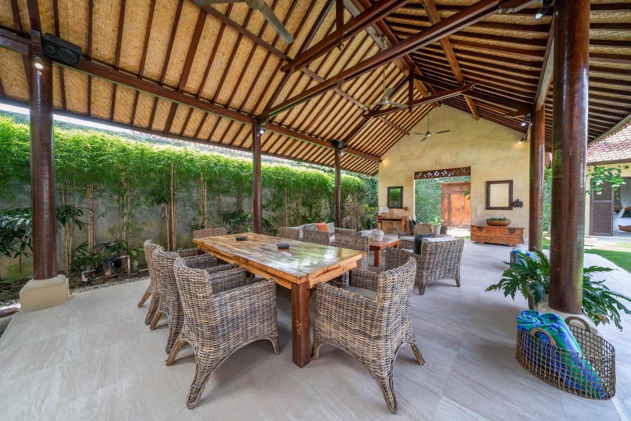 Rumi Villas Seminyak Buitenkant foto