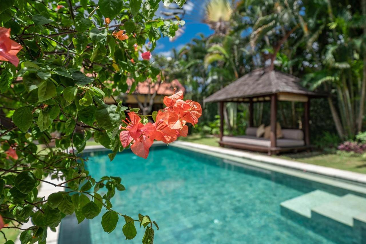 Rumi Villas Seminyak Buitenkant foto