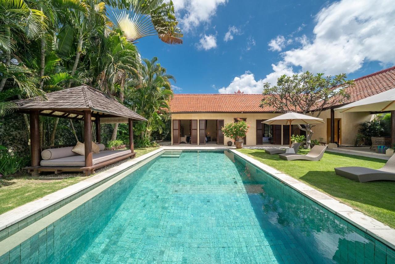 Rumi Villas Seminyak Buitenkant foto