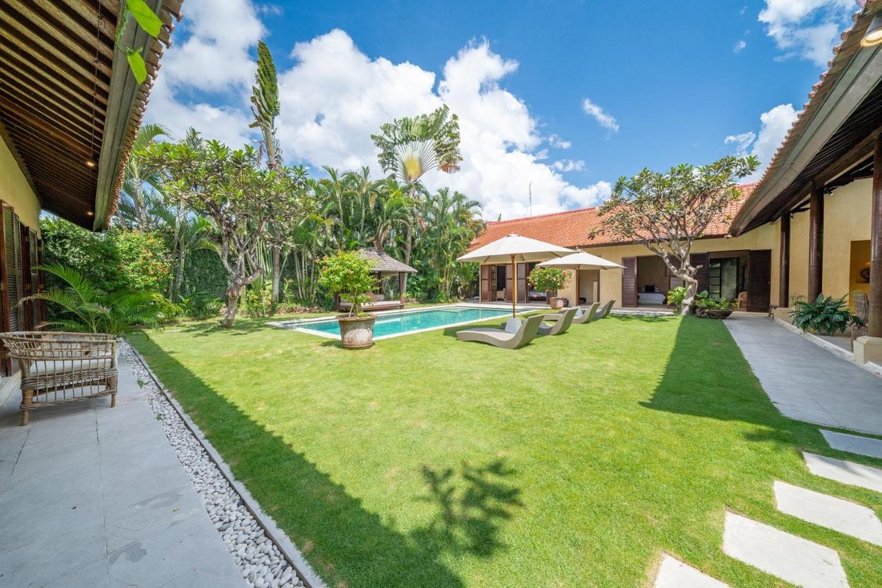 Rumi Villas Seminyak Buitenkant foto