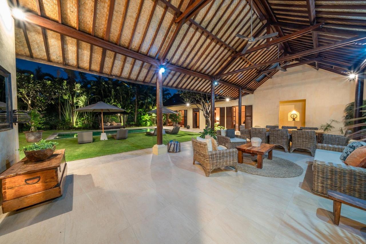 Rumi Villas Seminyak Buitenkant foto