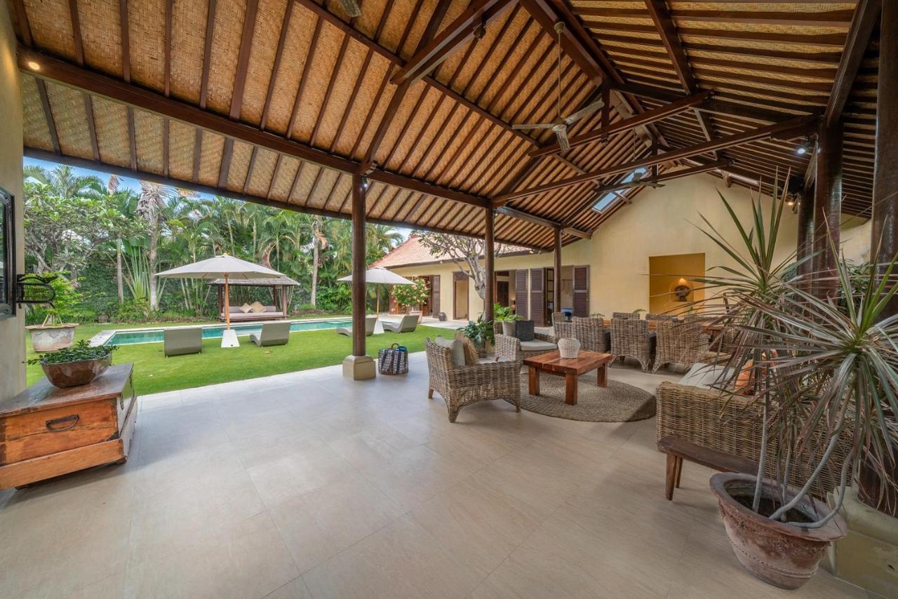 Rumi Villas Seminyak Buitenkant foto